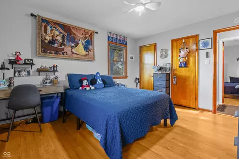 Bedroom - 1504 Mcclure Rd, Columbus, IN 47201 photo 4 of 8
