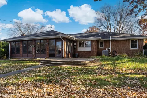 Exterior - 1504 Mcclure Rd, Columbus, IN 47201 photo 15 of 20