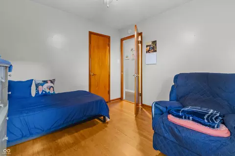 Bedroom - 1504 Mcclure Rd, Columbus, IN 47201 photo 6 of 8