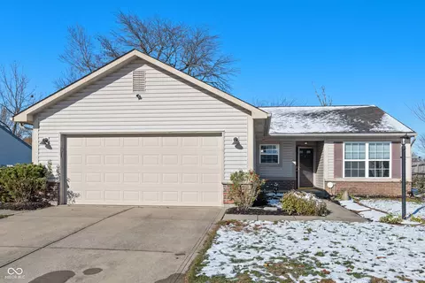 7281 Woodside Dr, Avon, IN 46123