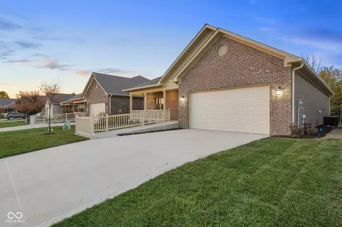 5406 E Commons North Dr, Mooresville, IN 46158