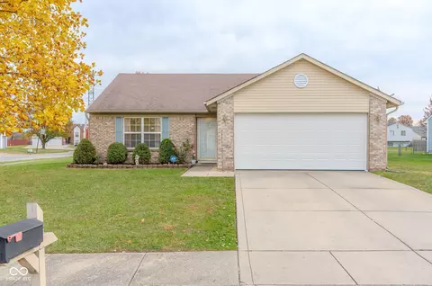 3665 Chokecherry Ln, Indianapolis, IN 46235