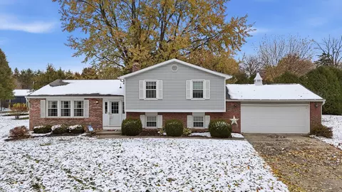 1319 Dogwood Ct, Brownsburg, IN 46112