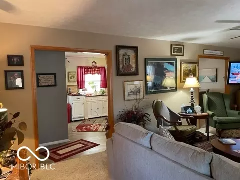 Entry Way - 1012 Liberty St, Covington, IN 47932 photo 2 of 5