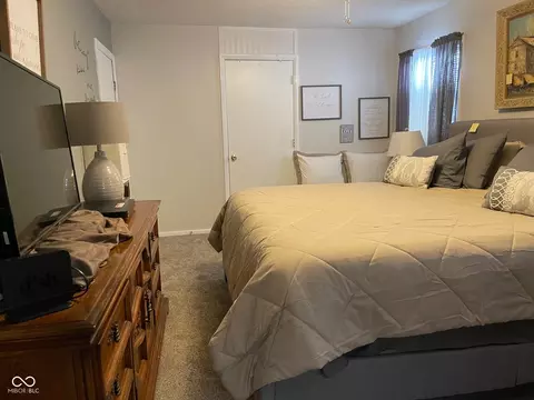 Bedroom - 1012 Liberty St, Covington, IN 47932 photo 7 of 8