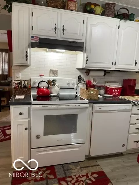 Kitchen - 1012 Liberty St, Covington, IN 47932 photo 5 of 7