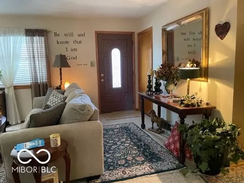 Entry Way - 1012 Liberty St, Covington, IN 47932 photo 1 of 5