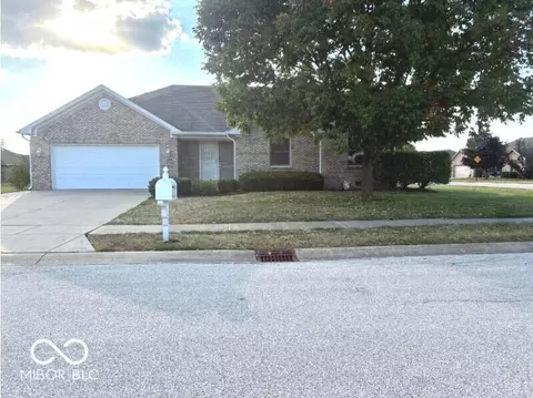 1804 Pine Cone Dr, Brownsburg, IN 46112