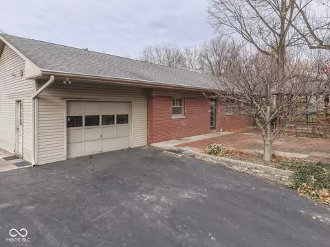 1752 Shady Ln, Martinsville, IN 46151