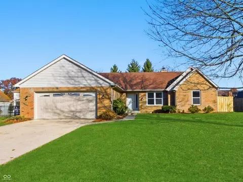 1106 Summer Way Ct, Shelbyville, IN 46176