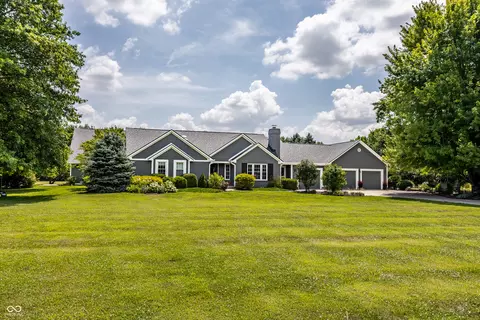 15505 Little Eagle Creek Ave, Zionsville, IN 46077