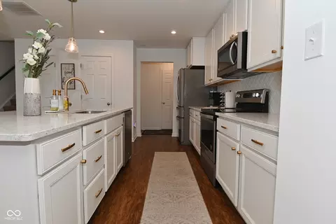 Kitchen - 2406 Boneset Dr, Plainfield, IN 46168 photo 3 of 5