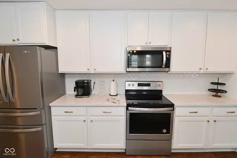 Kitchen - 2406 Boneset Dr, Plainfield, IN 46168 photo 4 of 5
