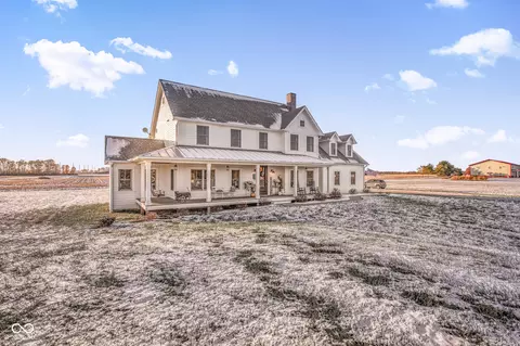 1858 S Franklin Rd, Greenwood, IN 46143