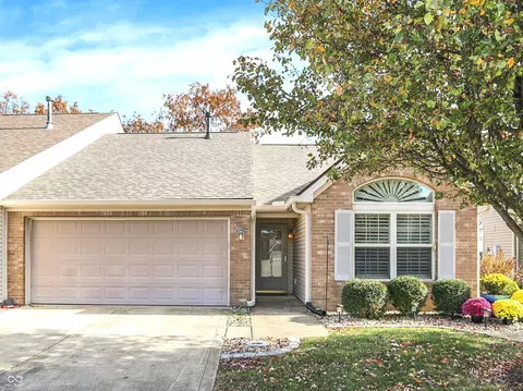 2767 Rylee Ct, Greenwood, IN 46143
