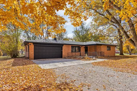 6498 Baldauf Dr, Pittsboro, IN 46167
