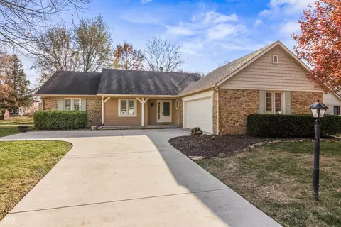 8121 Bay Brook Dr, Indianapolis, IN 46256