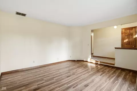 7370 Hidden Valley Dr, Plainfield, IN 46168 photo 8