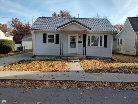 329 Columbia Ave, Tipton, IN 46072