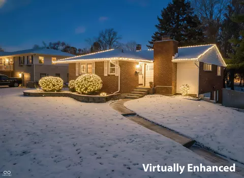 222 E Mckenzie Rd, Greenfield, IN 46140