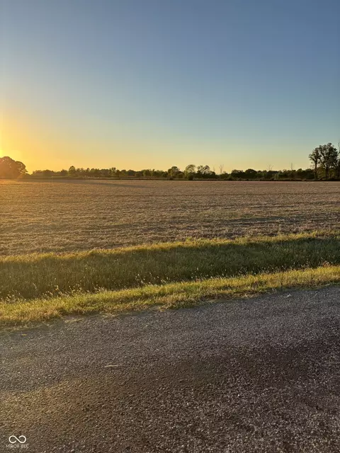 10137 N 800 W, Carthage, IN 46115