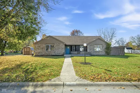 241 Deborah Ln, Whiteland, IN 46184