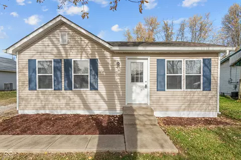 6188 South St, Stilesville, IN 46180