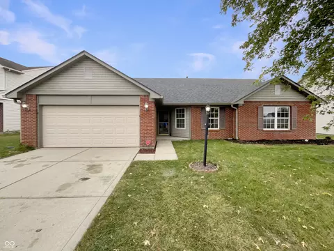 9644 Piper Lake Dr, Indianapolis, IN 46239