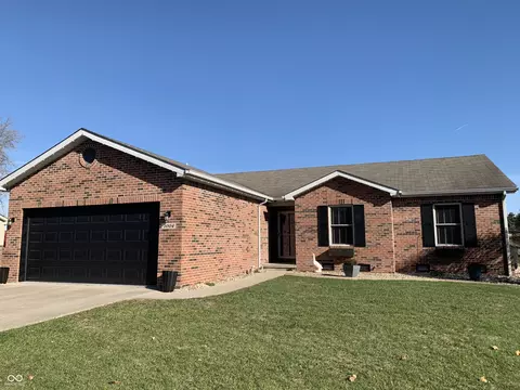 Exterior - 1004 Gray Squirrel Dr, Pendleton, IN 46064 photo 3 of 17