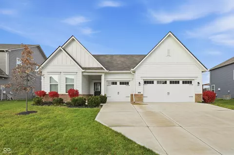 2358 S Copperstone Dr, New Palestine, IN 46163