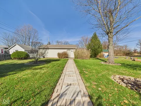 Exterior - 2916 Market St, Pendleton, IN 46064 photo 5 of 8