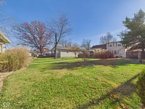 Exterior - 2916 Market St, Pendleton, IN 46064 photo 7 of 8
