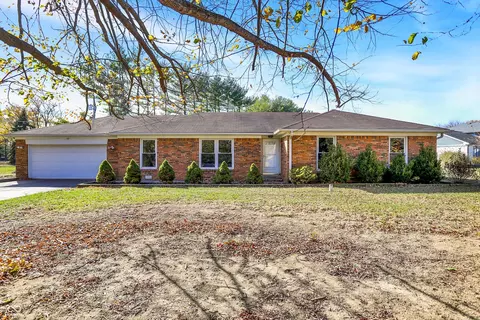 1426 Westwind Dr, Avon, IN 46123