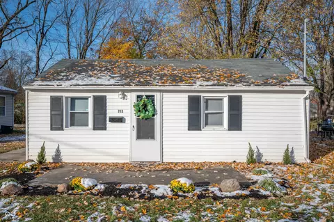 713 Ellenhurst Dr, Anderson, IN 46012