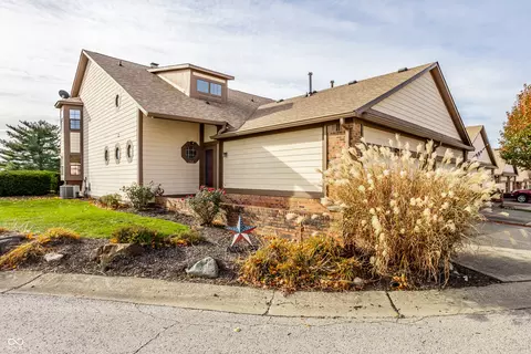 673 Cielo Vista Dr, Greenwood, IN 46143