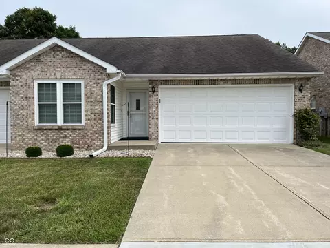 1061 E Crown Pointe Blvd, Greensburg, IN 47240