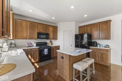 Kitchen - 5497 Northlands Ter, Plainfield, IN 46168 photo 2 of 4