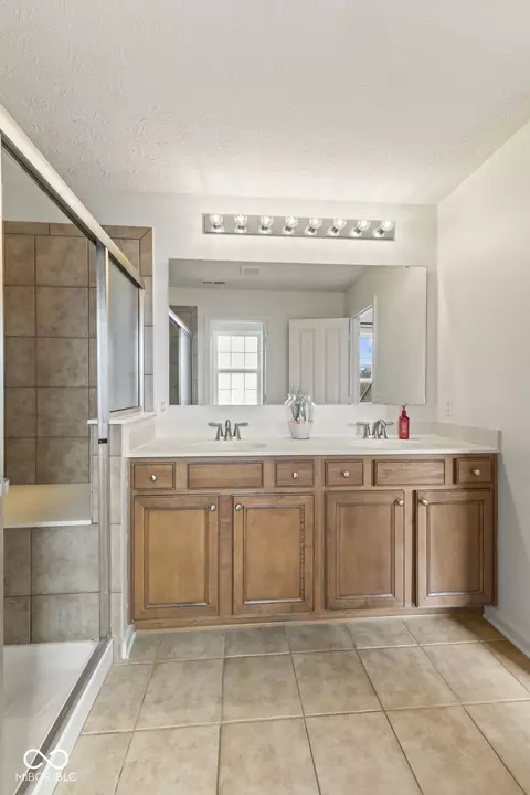 Bath - 5497 Northlands Ter, Plainfield, IN 46168 photo 5 of 5
