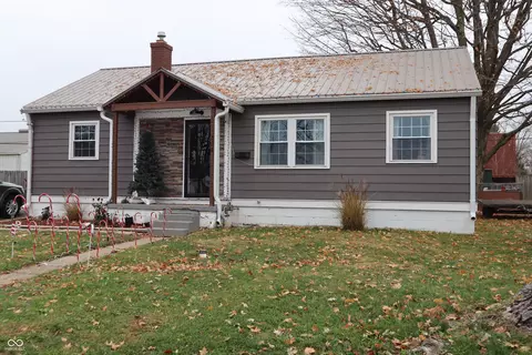 304 N Oak St, Crawfordsville, IN 47933