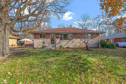 725 S 4th Ave, Beech Grove, IN 46107