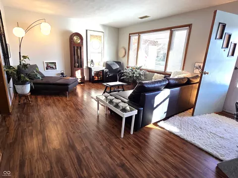 Living - 102 Grant St, Waldron, IN 46182 photo 3 of 3