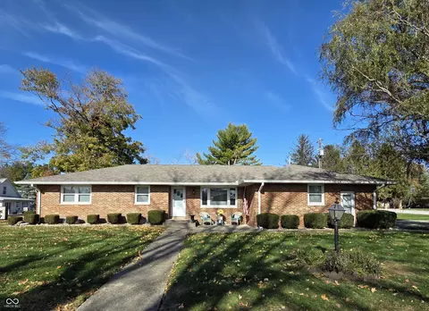 102 Grant St, Waldron, IN 46182
