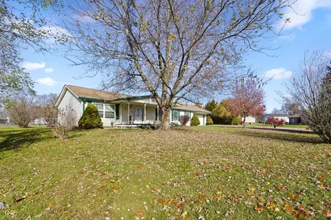 8980 Watkins Ln, Clayton, IN 46118
