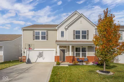 2402 Creekland Dr, Columbus, IN 47201