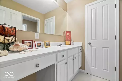Bath - 12720 Mojave Dr, Fishers, IN 46037 photo 5 of 6