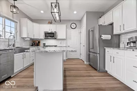 Kitchen - 12720 Mojave Dr, Fishers, IN 46037 photo 3 of 4