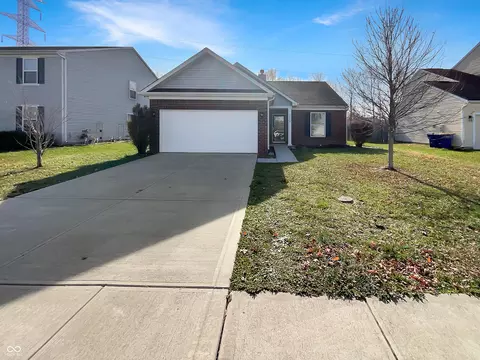 11559 Half Mile Dr, Indianapolis, IN 46235