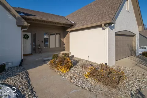Exterior - 7300 Pymbroke Cir, Fishers, IN 46038 photo 4 of 14