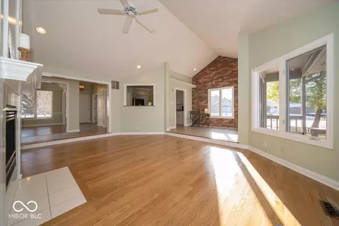 Living - 7300 Pymbroke Cir, Fishers, IN 46038 photo 3 of 4