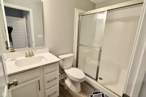 Bath - 8746 Lester Pl, Pendleton, IN 46064 photo 1 of 6